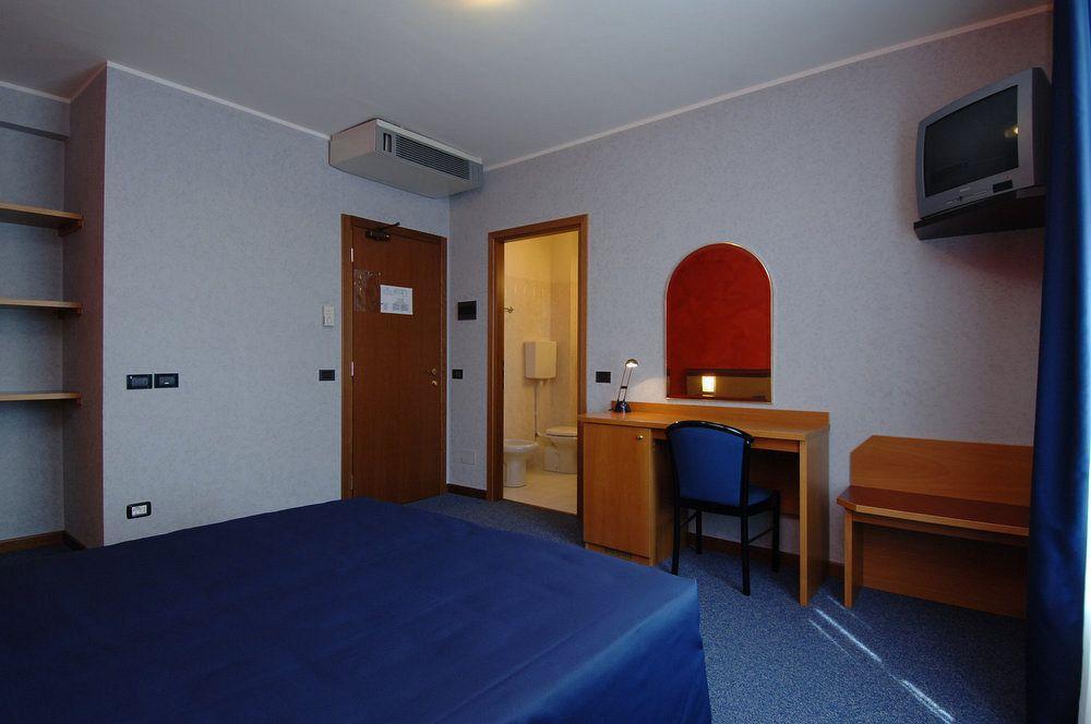 Hotel Residence Ducale Porto Mantovano Exterior foto