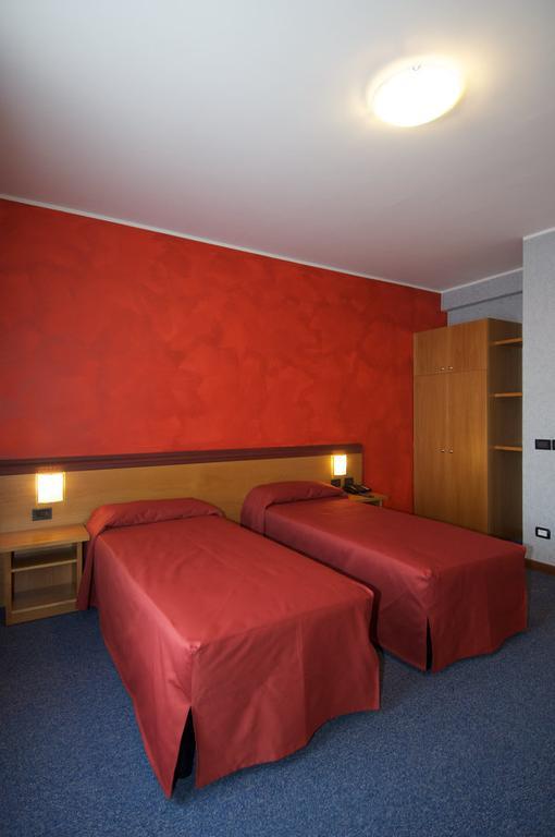 Hotel Residence Ducale Porto Mantovano Exterior foto